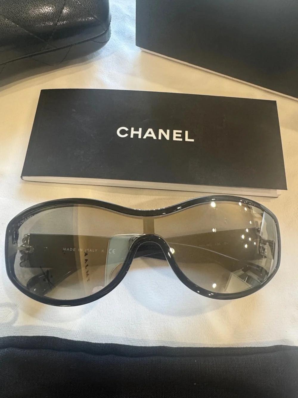 CHANEL Black Oversized Shield Sunglasses with Quilted Case - Picture 2 of 7